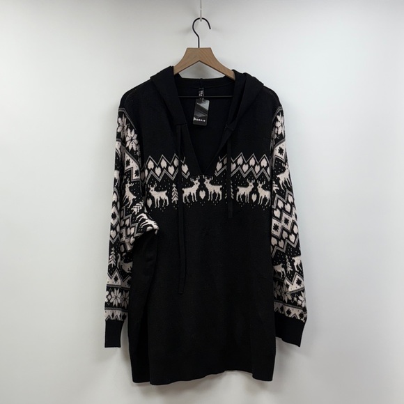 NWT Torrid Fair Isle Argyle Reindeer Print Hooded Pullover Knit Sweater Black 5X - Picture 1 of 7